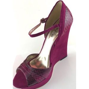 BEBE WEDGES